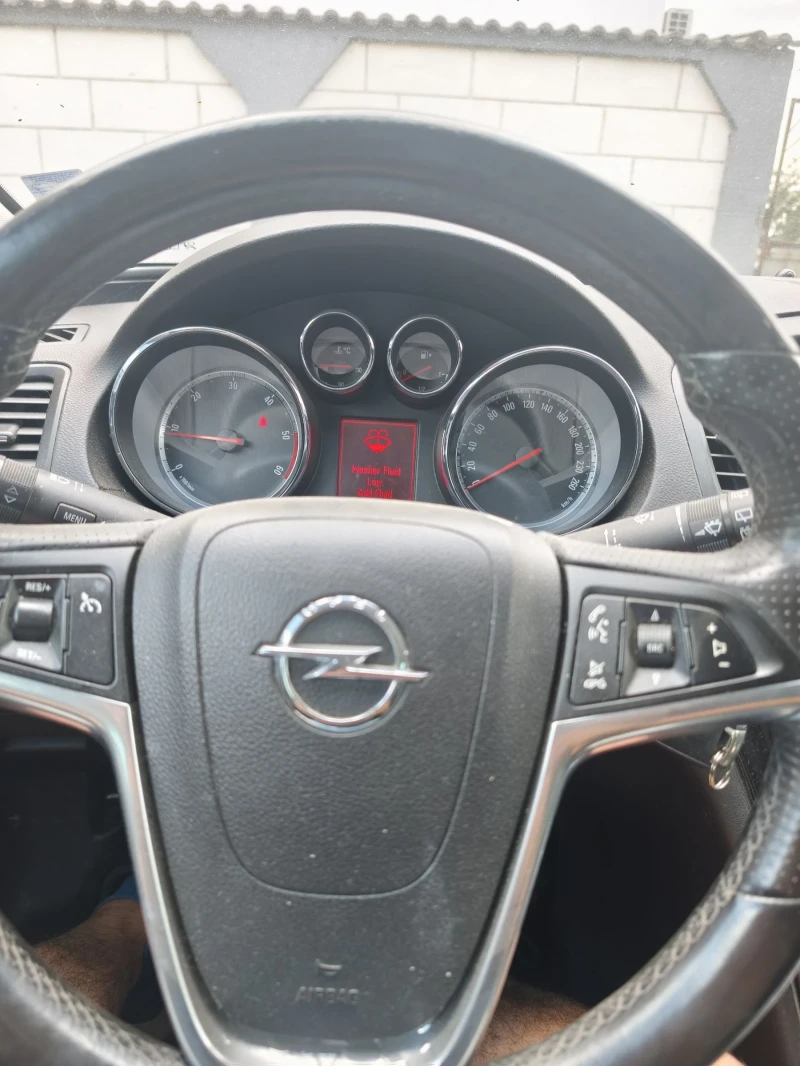 Opel Insignia 2.0, снимка 3 - Автомобили и джипове - 52576181