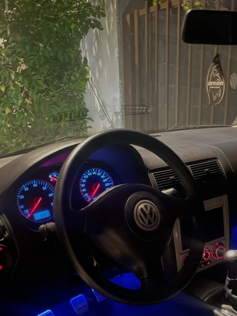 VW Golf, снимка 6 - Автомобили и джипове - 52588536