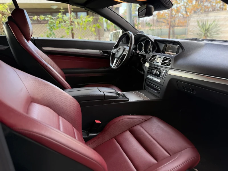 Mercedes-Benz E 220, снимка 11 - Автомобили и джипове - 52618287