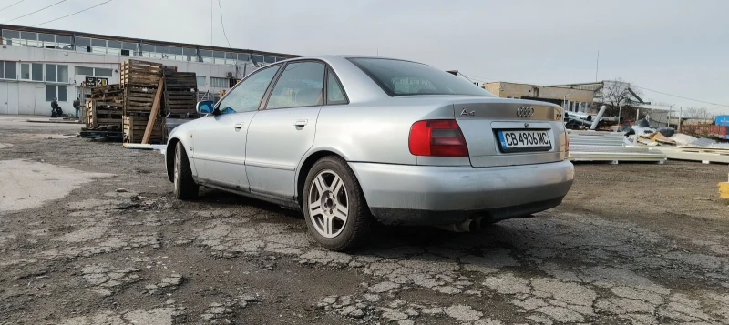 Audi A4 1.8T Quattro/LPG, снимка 4 - Автомобили и джипове - 52627636