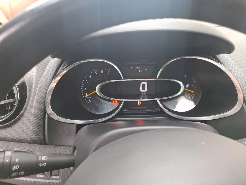 Renault Clio 1.2, снимка 10 - Автомобили и джипове - 52882457