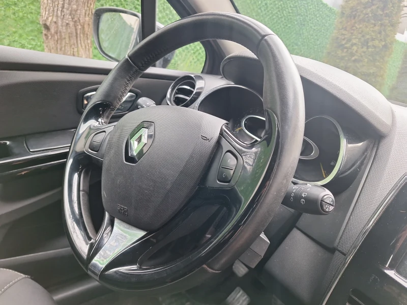 Renault Clio 1.2, снимка 5 - Автомобили и джипове - 52882457