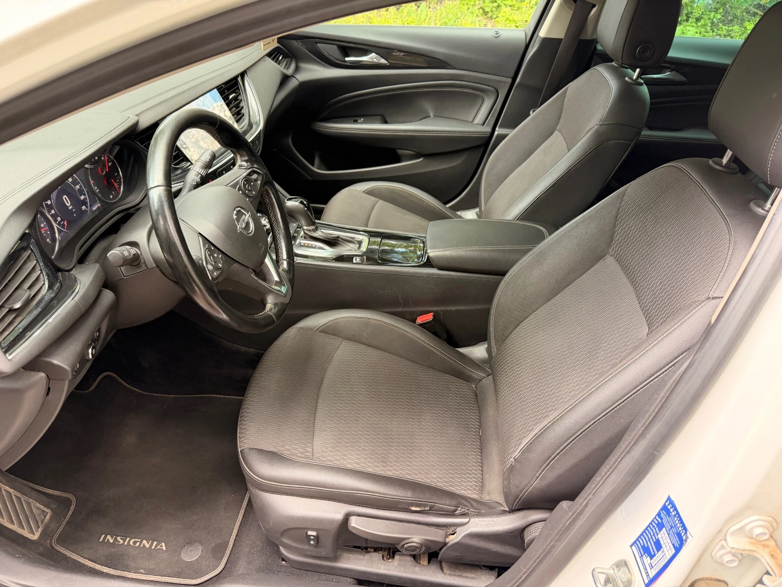 Opel Insignia 1, 6 d , снимка 10 - Автомобили и джипове - 47388969