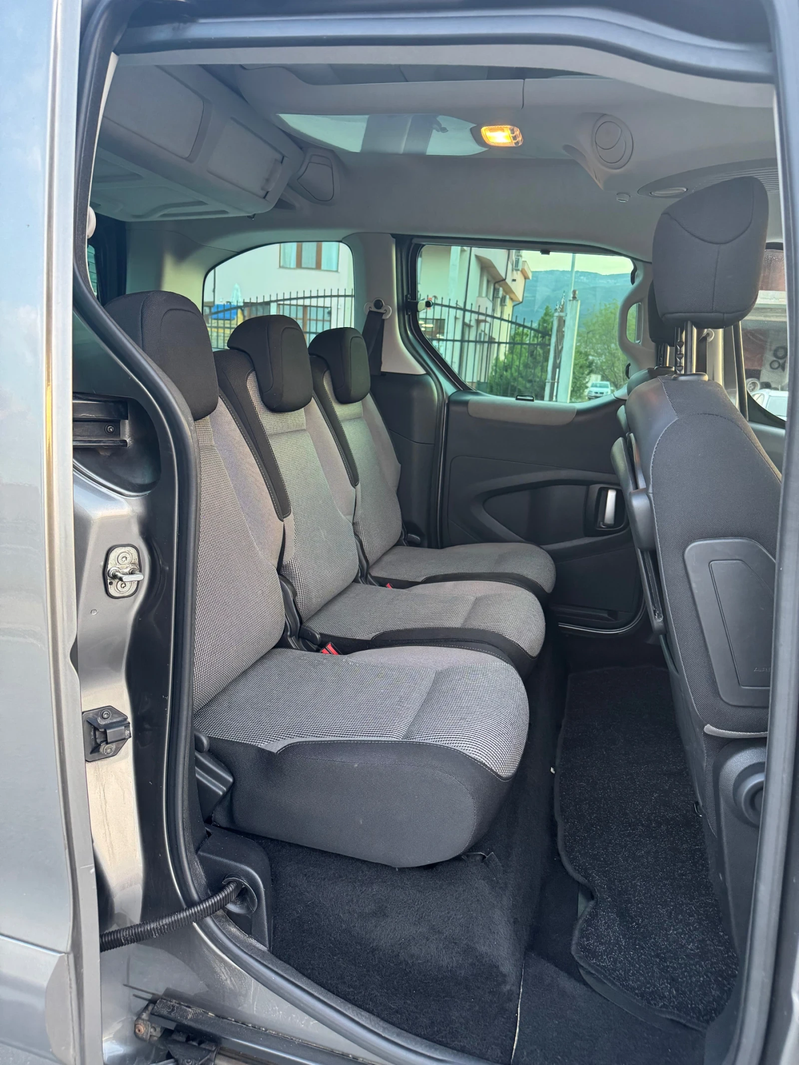 Peugeot Partner 1.6   | Mobile.bg   11