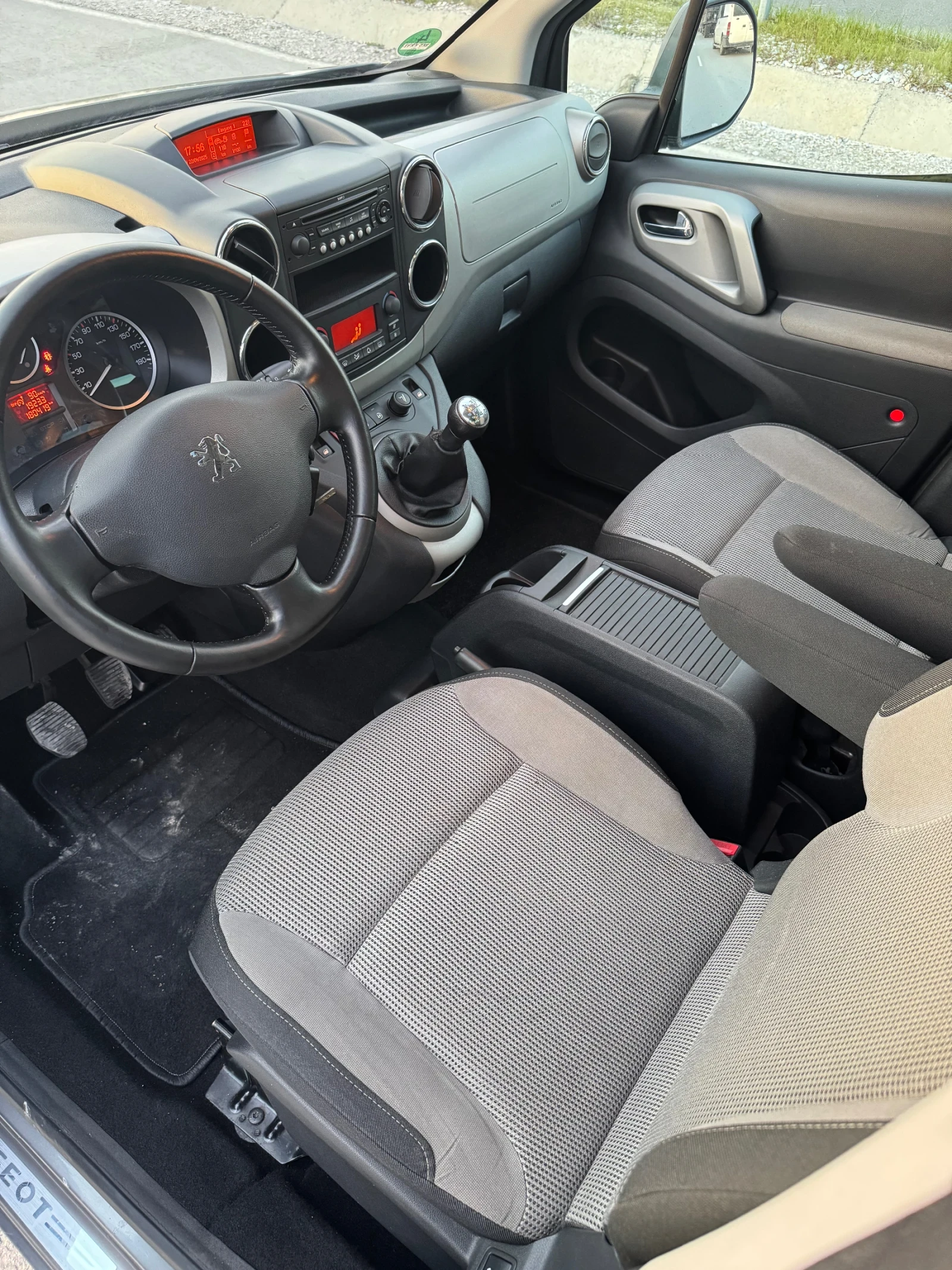 Peugeot Partner 1.6 стария мотор - изображение 7