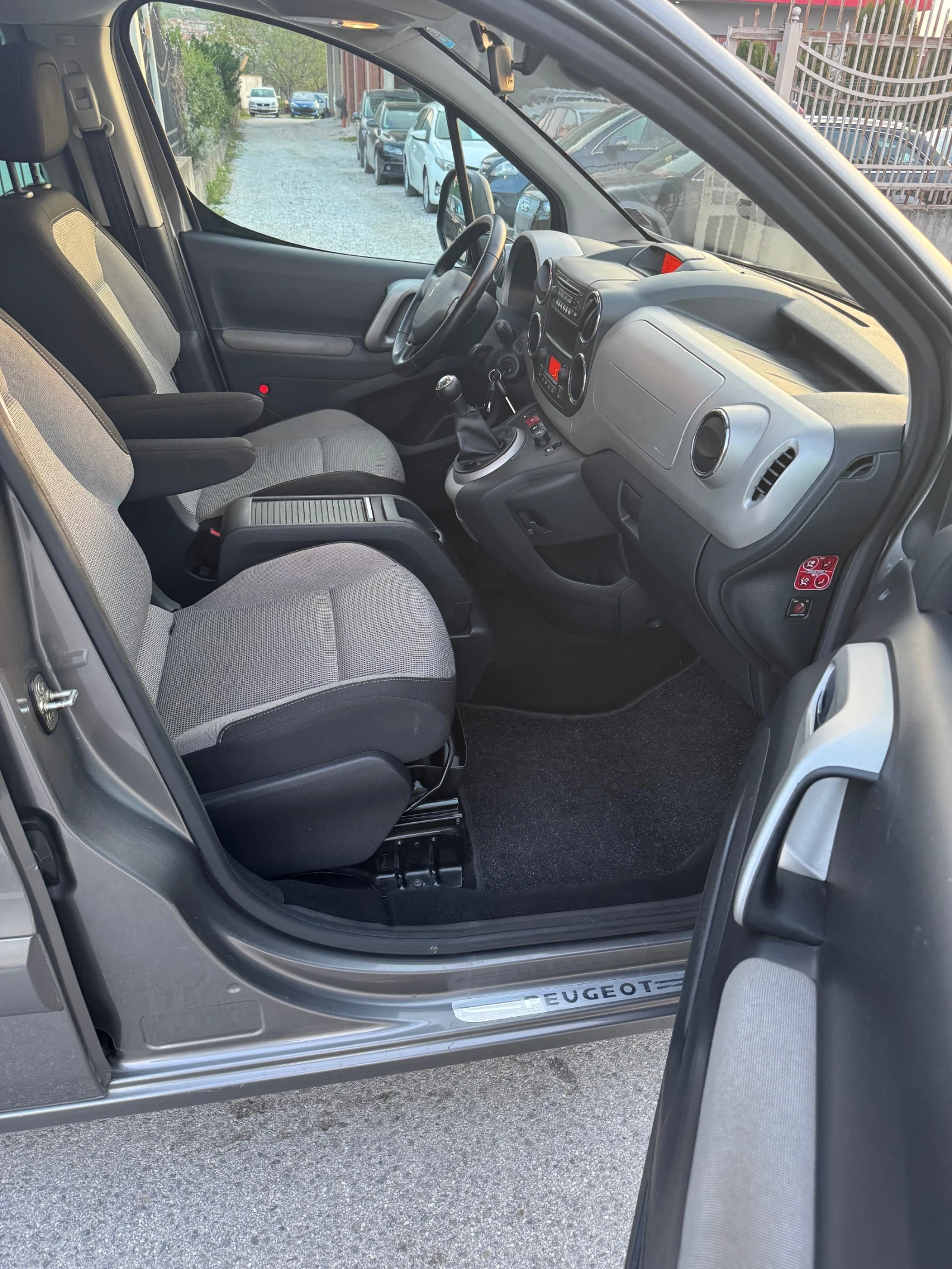 Peugeot Partner 1.6   | Mobile.bg   12