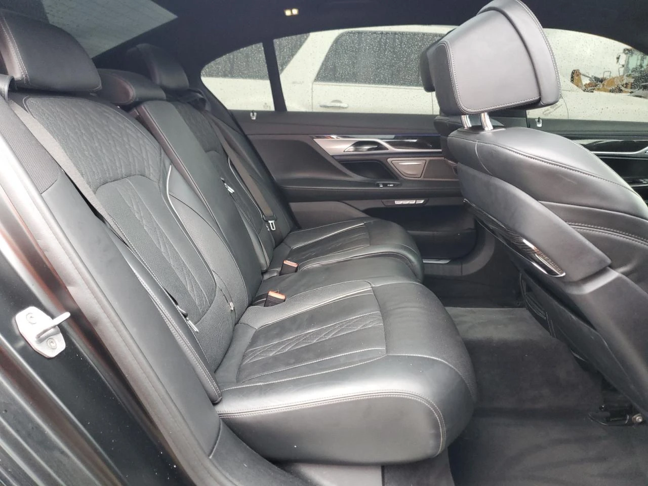 BMW 750 XI* МАСАЖ* ОБДУХВАНЕ* ПОДГРЕВИ* АВТО КРЕДИТ - изображение 10