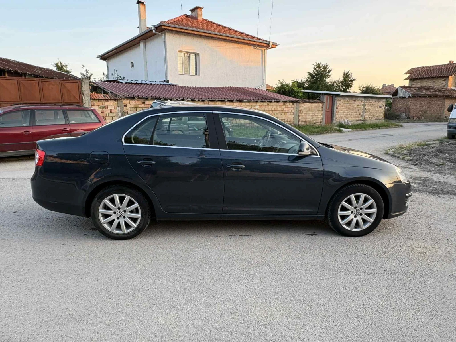 VW Jetta 1.9 TDI 105 КС - изображение 4