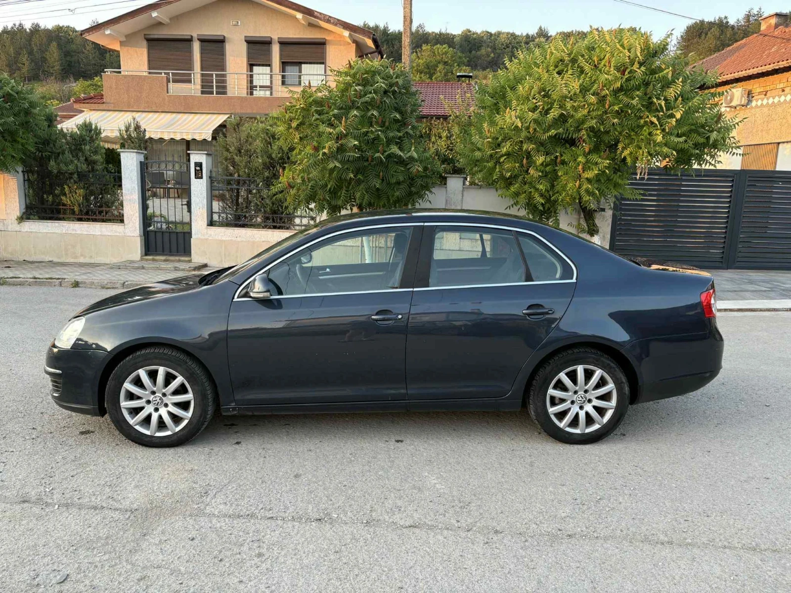 VW Jetta 1.9 TDI 105 КС - изображение 8