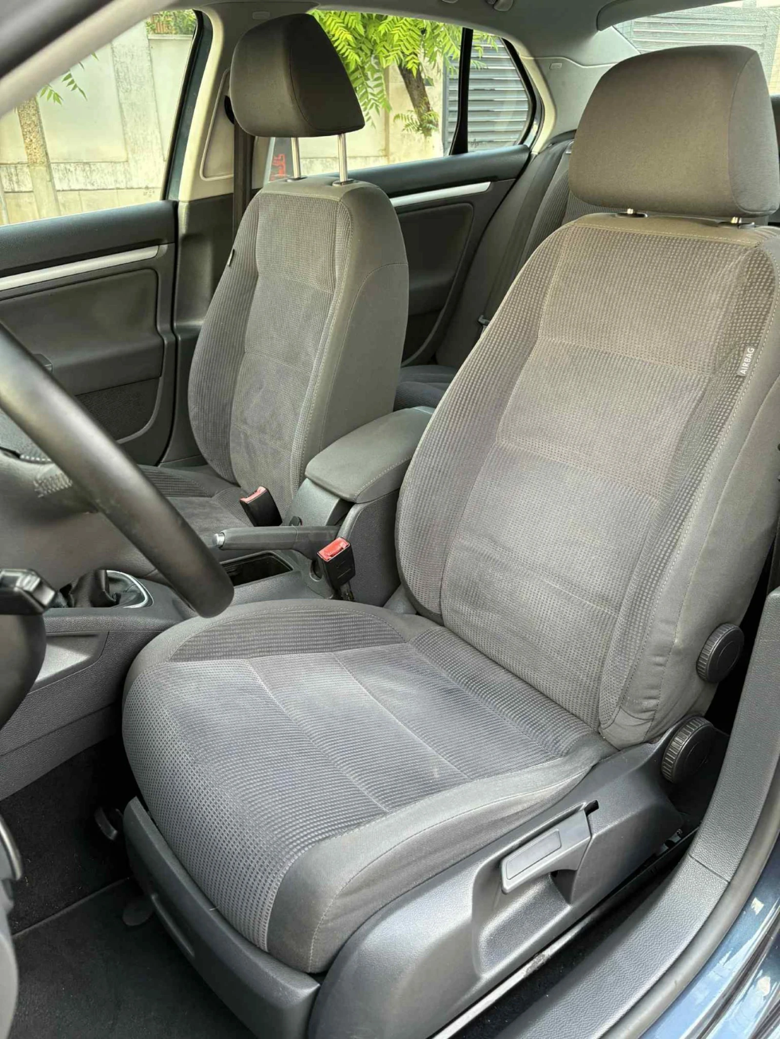 VW Jetta 1.9 TDI 105 КС - изображение 10