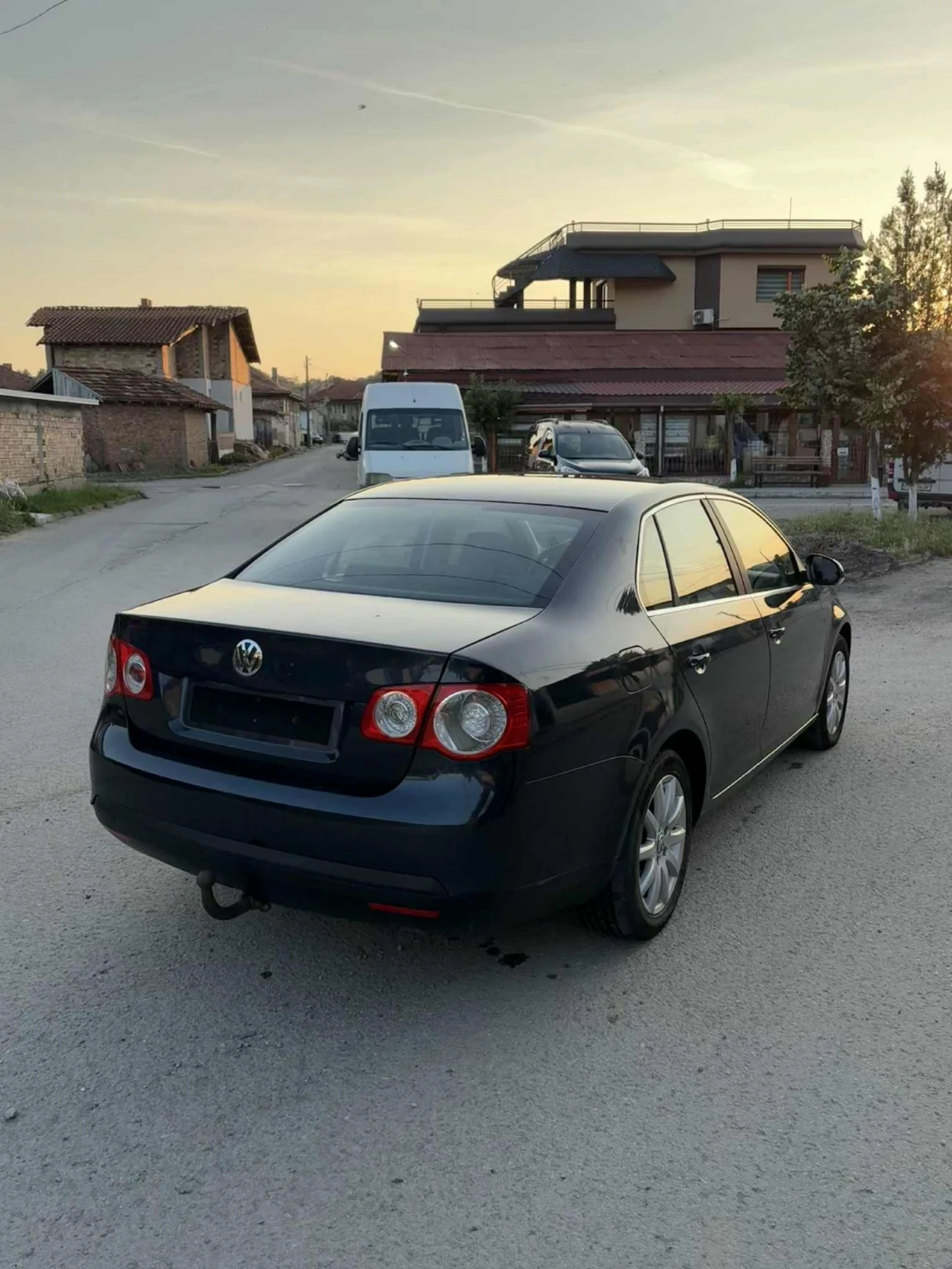 VW Jetta 1.9 TDI 105 КС - изображение 5