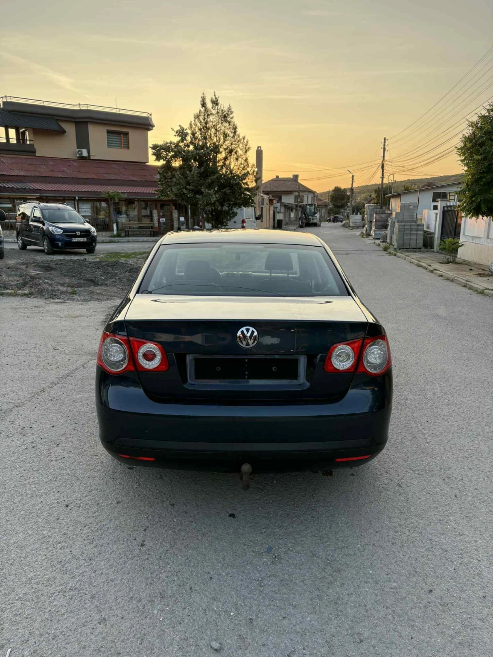 VW Jetta 1.9 TDI 105 КС - изображение 6