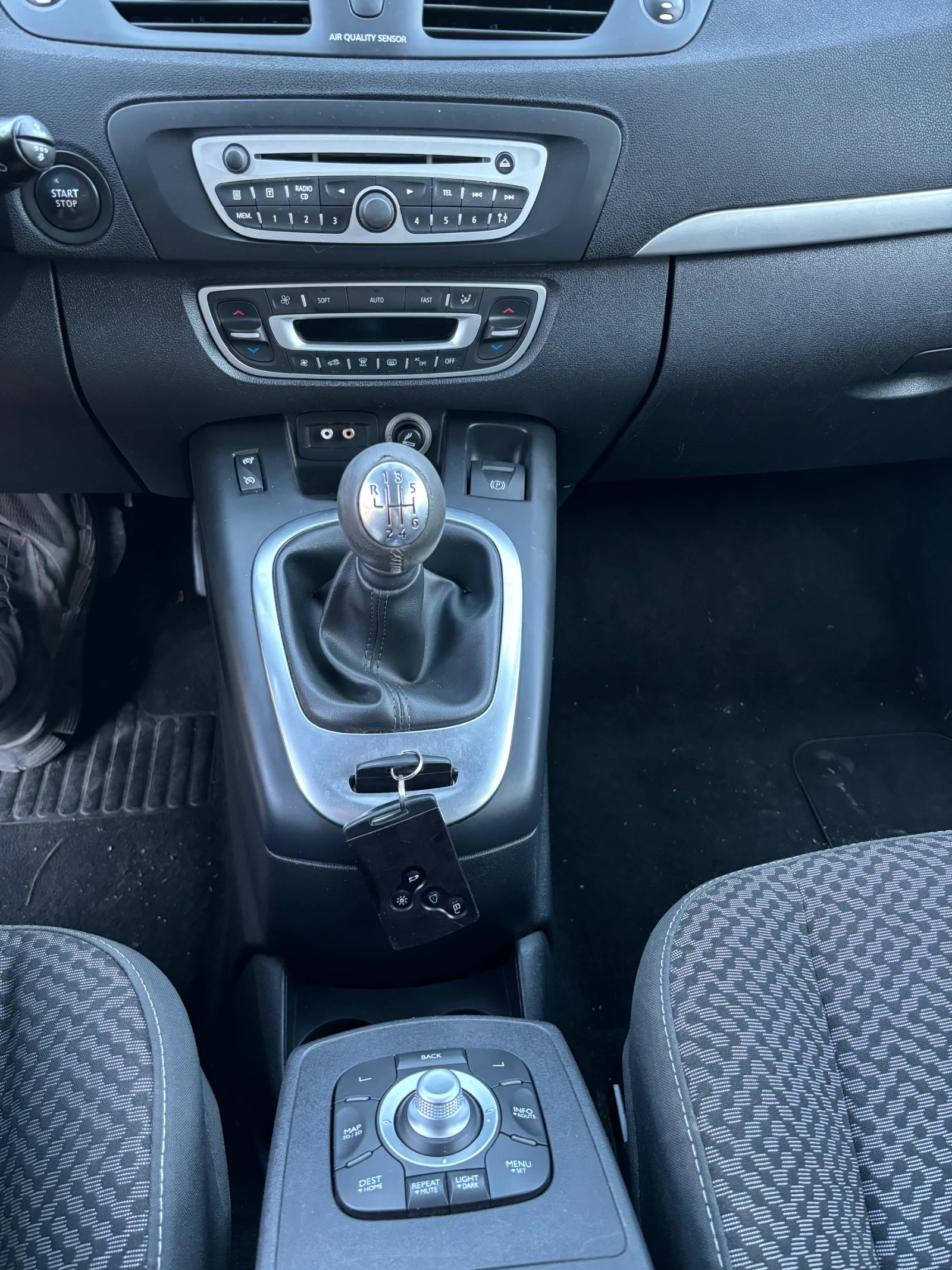 Renault Scenic 1.5 dci - изображение 10