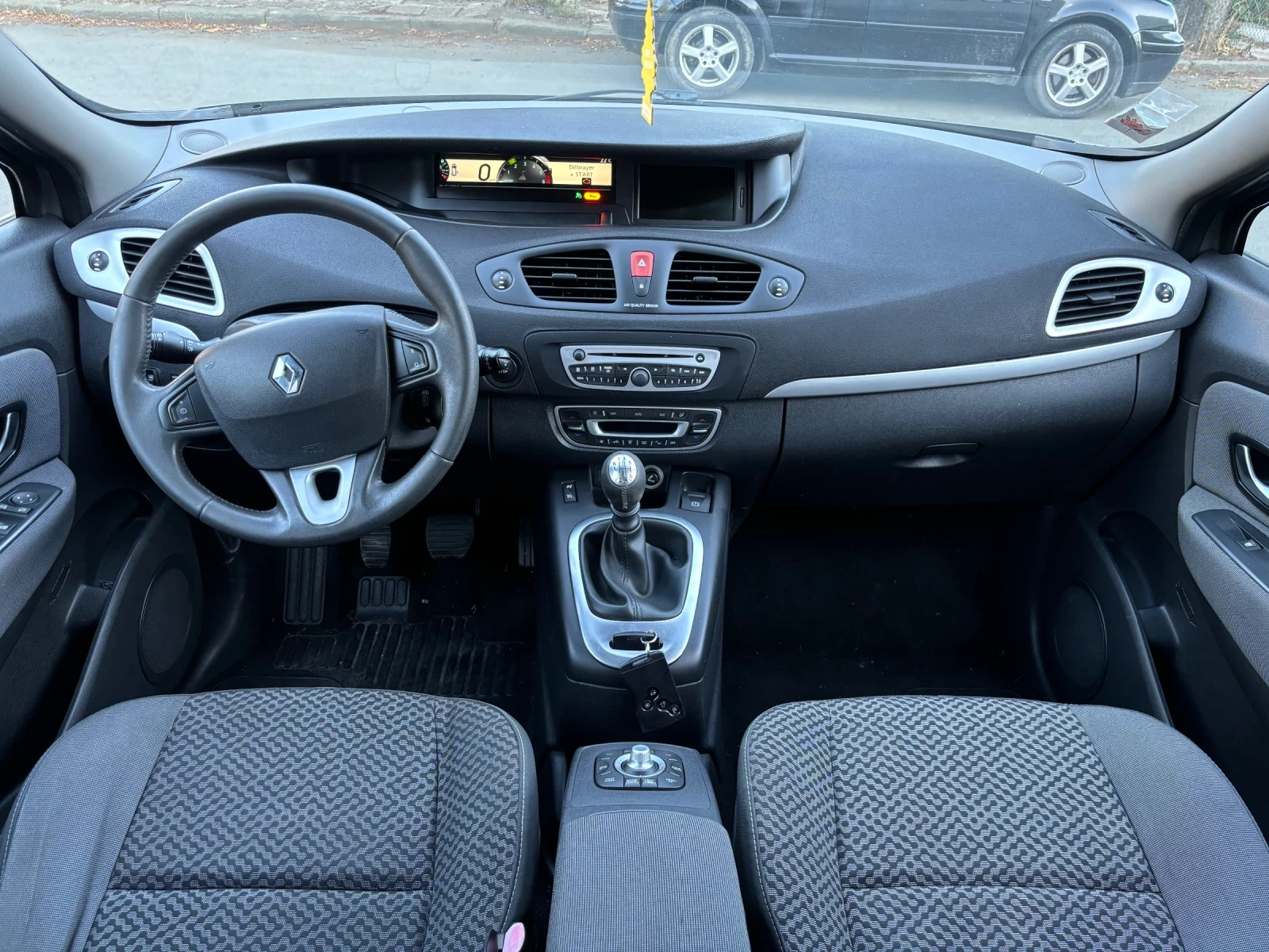 Renault Scenic 1.5 dci - изображение 6