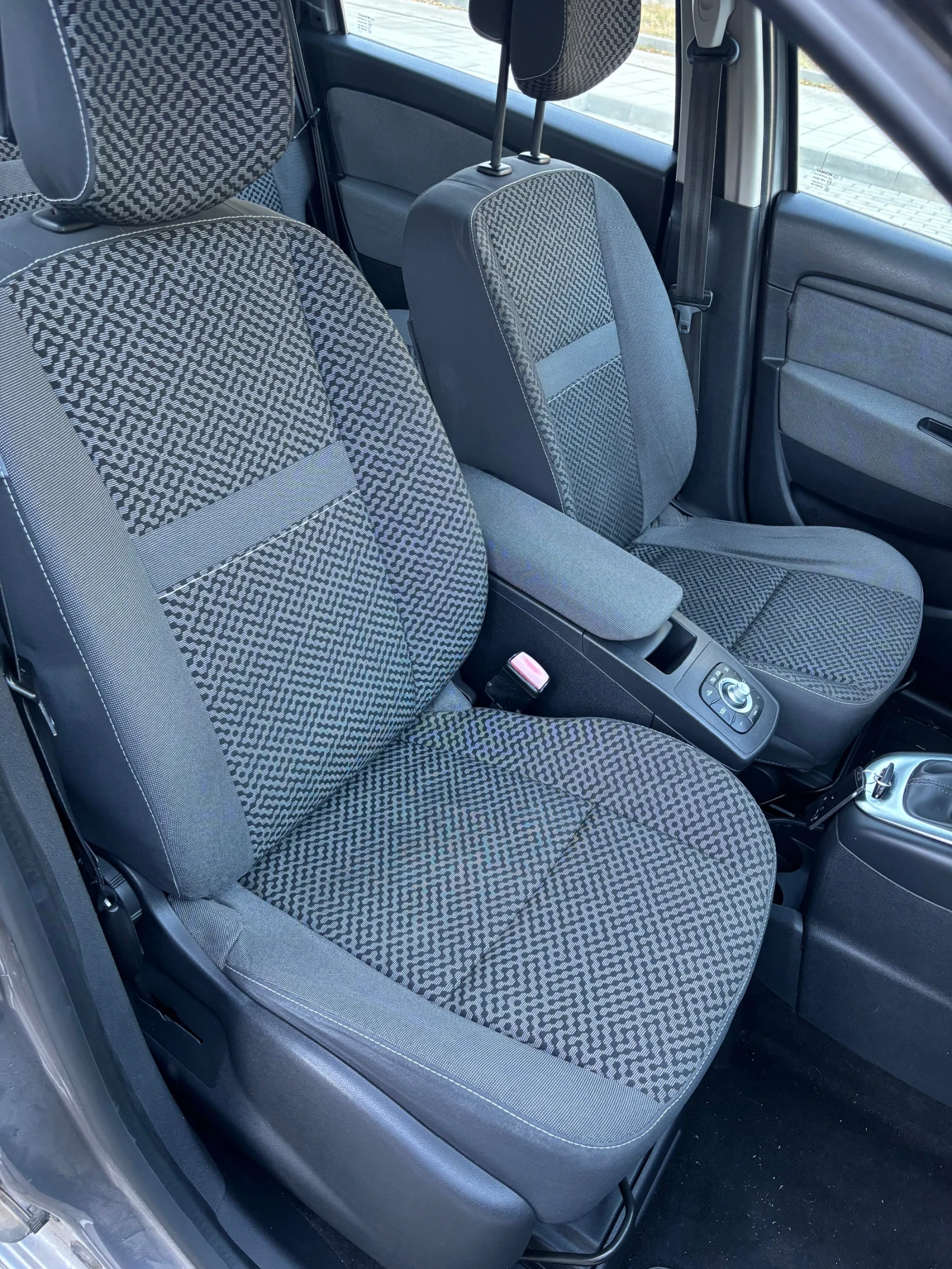 Renault Scenic 1.5 dci - изображение 8
