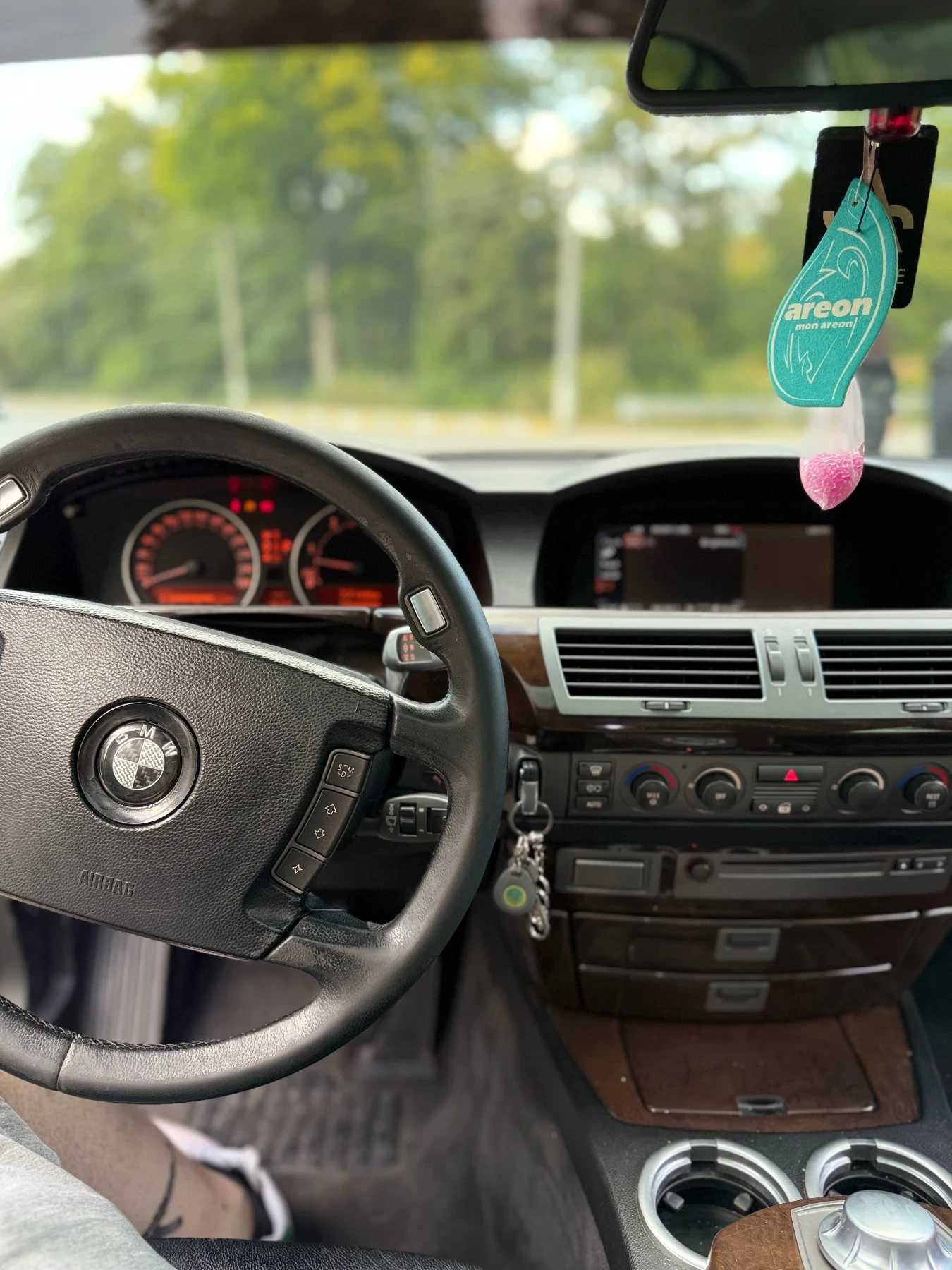 BMW 730  - изображение 8