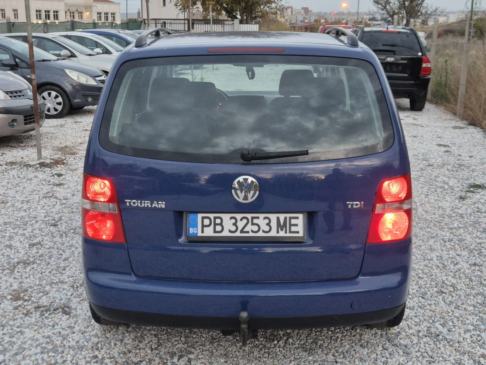 VW Touran 1.9 TDI 105к.с - изображение 4