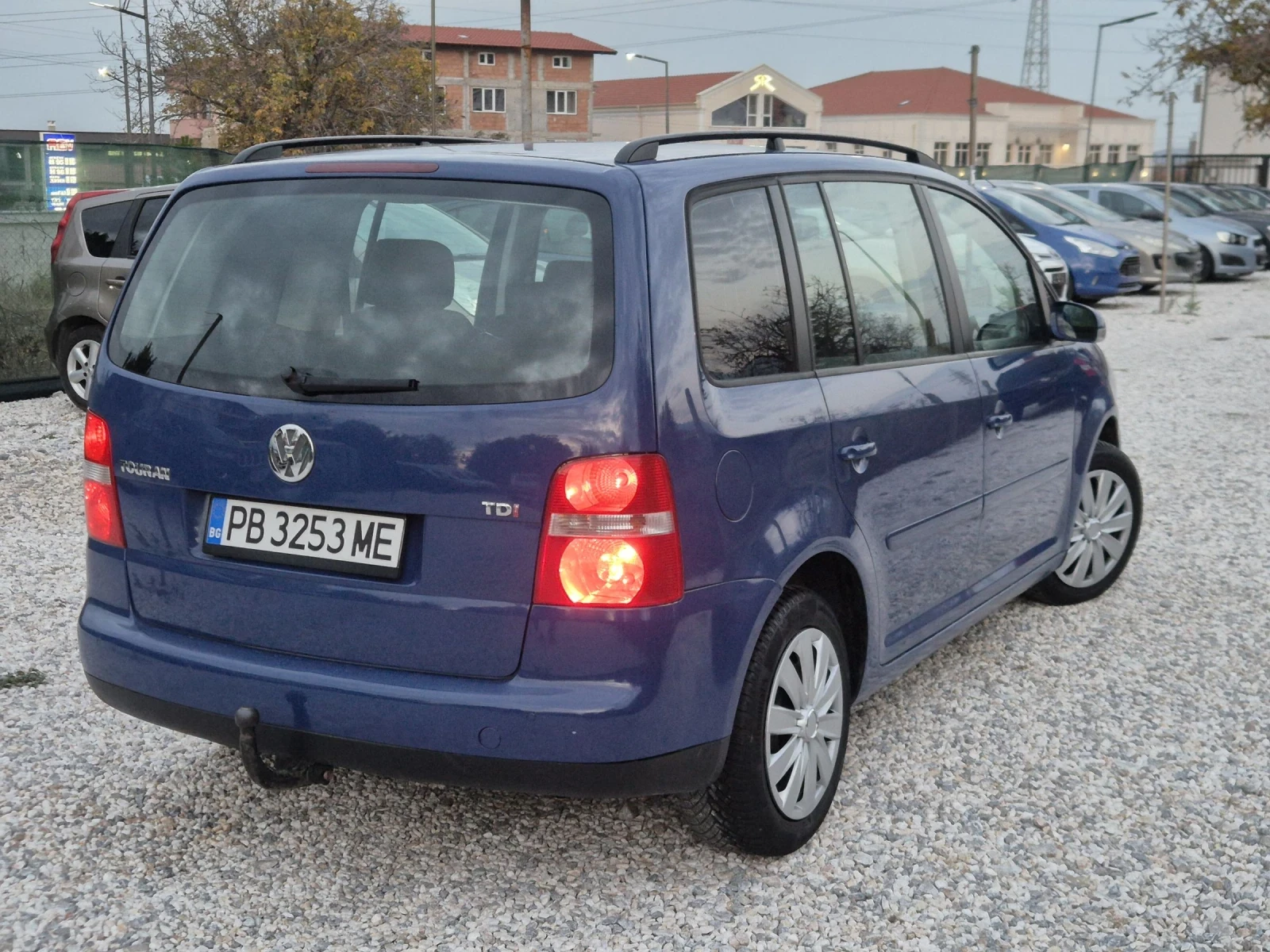 VW Touran 1.9 TDI 105к.с - изображение 8