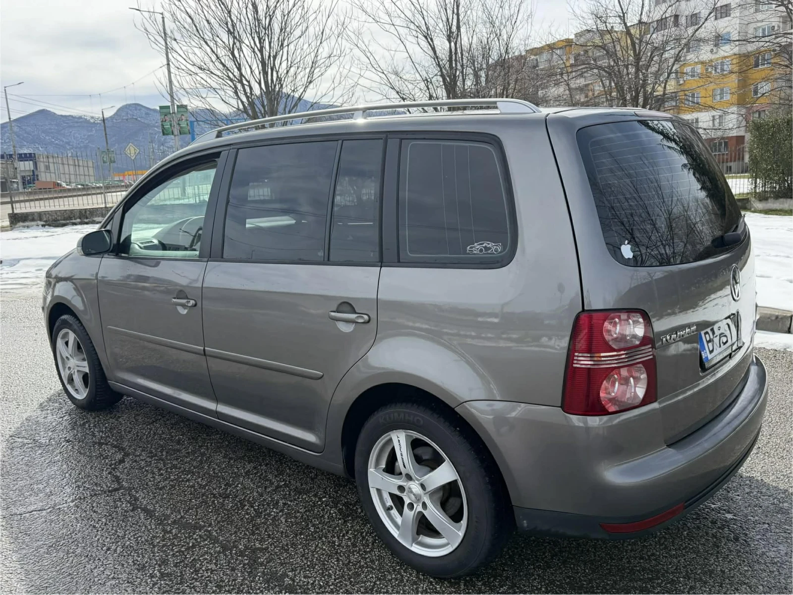 VW Touran TDI, снимка 2 - Автомобили и джипове - 53739446