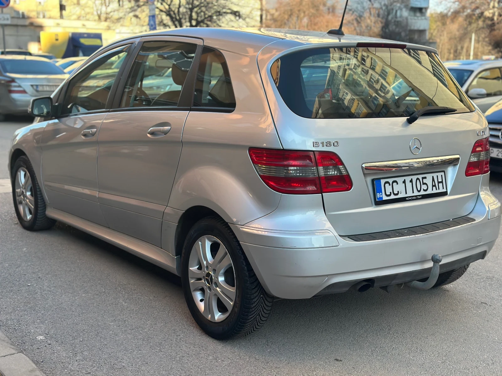 Mercedes-Benz B 180, снимка 8 - Автомобили и джипове - 53991144