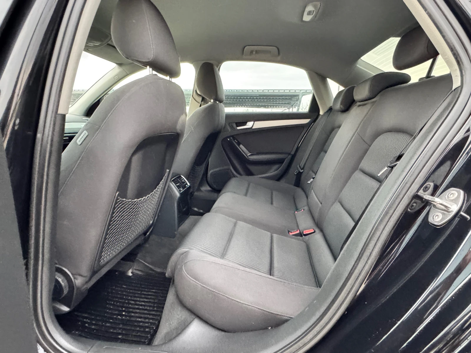 Audi A4 2.0TDI QUATTRO АЕТОМАТ S-Line, снимка 9 - Автомобили и джипове - 53978692