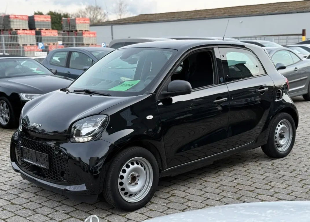 Smart Forfour electric drive / EQ, снимка 4 - Автомобили и джипове - 54368303