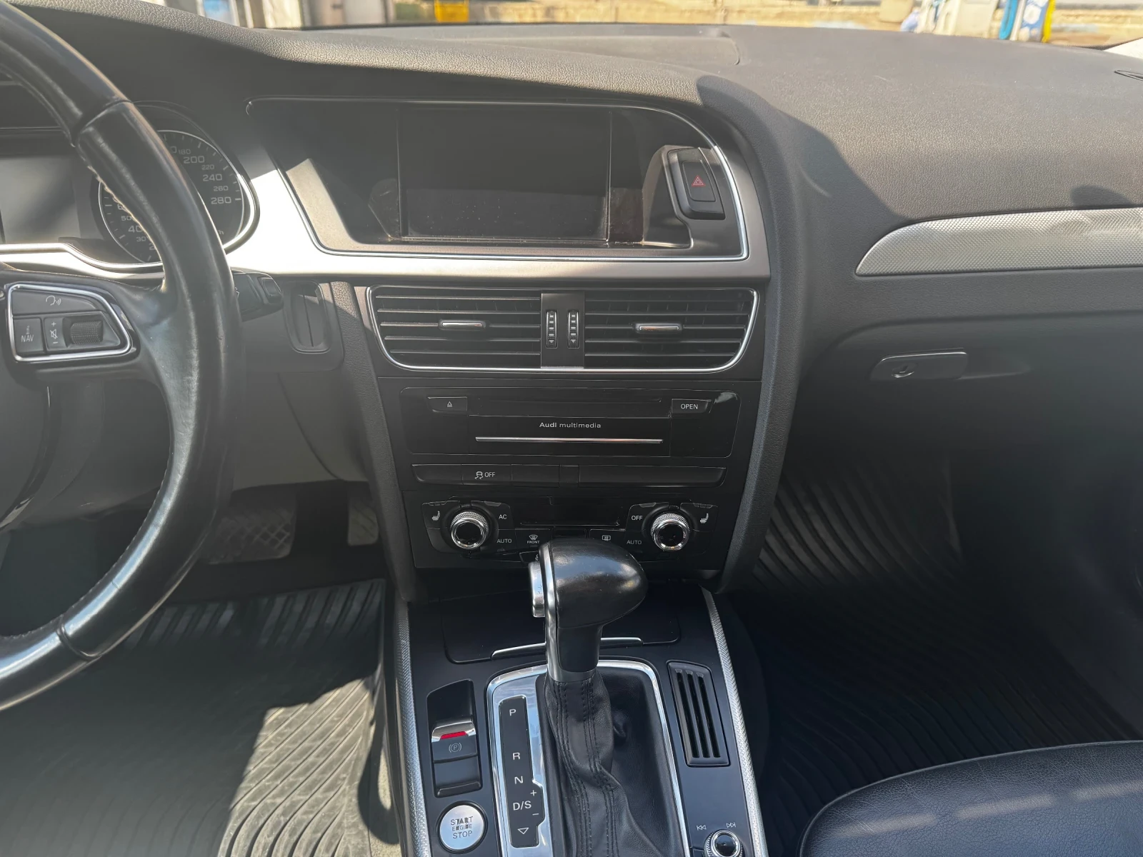 Audi A4 2.0 TFSI Quattro , снимка 9 - Автомобили и джипове - 54741583
