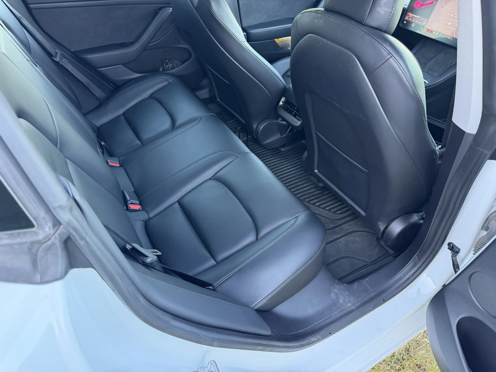 Tesla Model 3 Performance, снимка 14 - Автомобили и джипове - 54805322