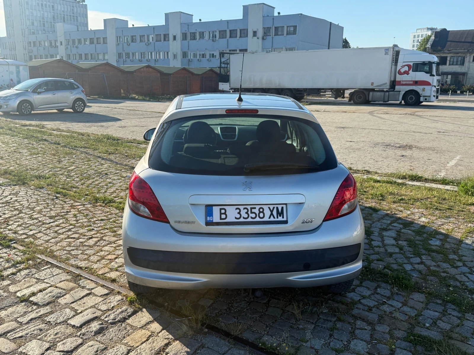 Peugeot 207 1.4i, снимка 6 - Автомобили и джипове - 54875178