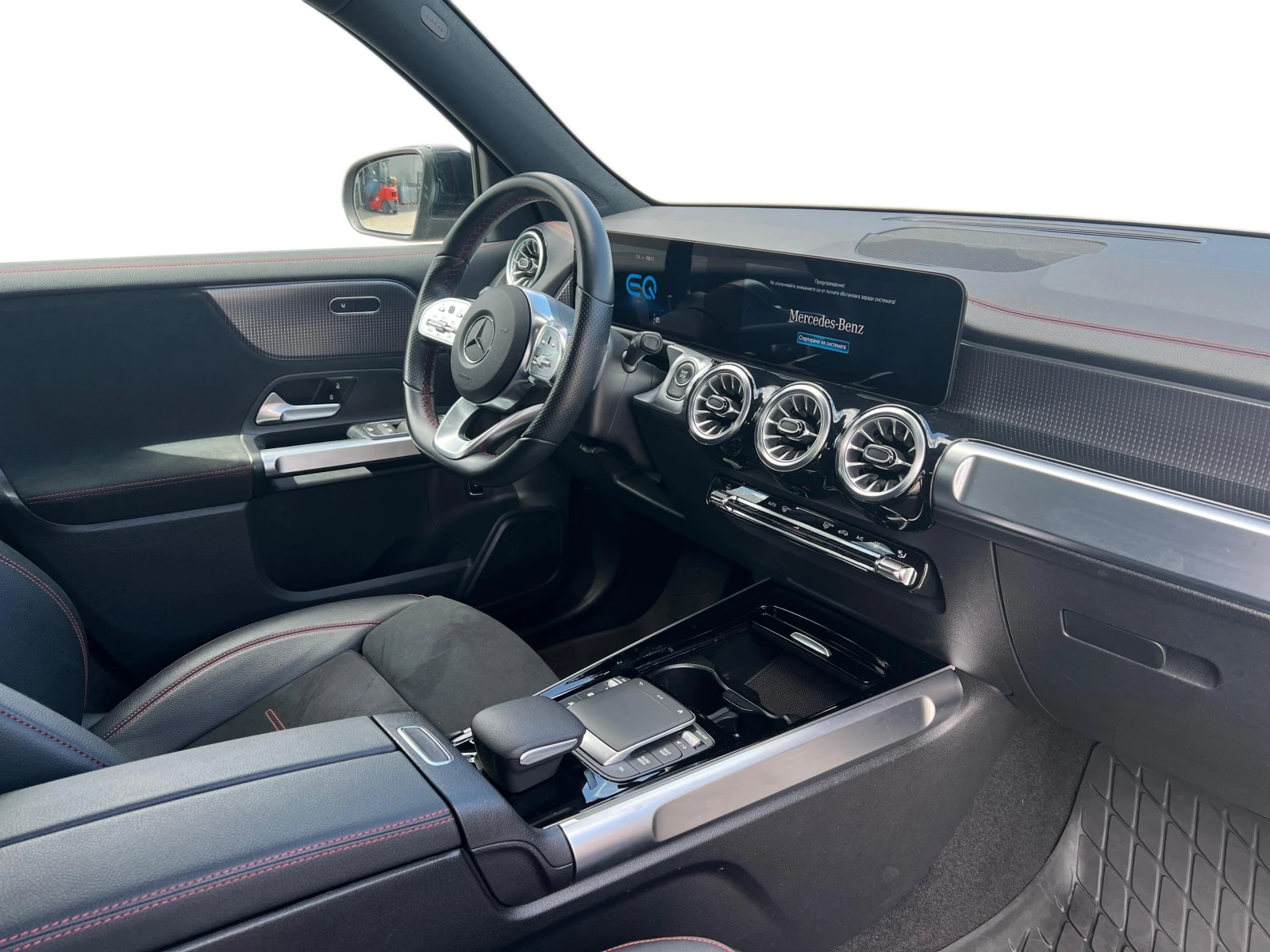 Mercedes-Benz EQB 300 4MATIC, снимка 9 - Автомобили и джипове - 54921455