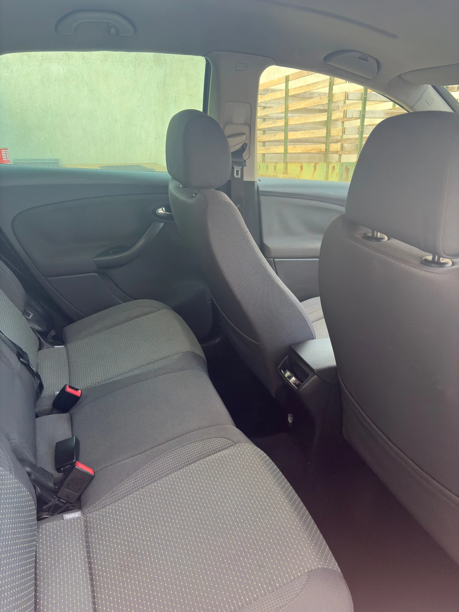 Seat Altea 1.9 TDI, снимка 13 - Автомобили и джипове - 55090173