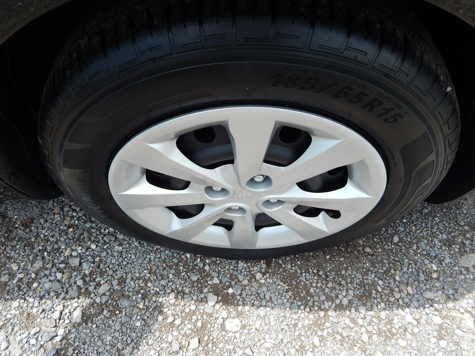 Kia Rio 1.2i* ПЕРФЕКТНА* , снимка 9 - Автомобили и джипове - 55132430
