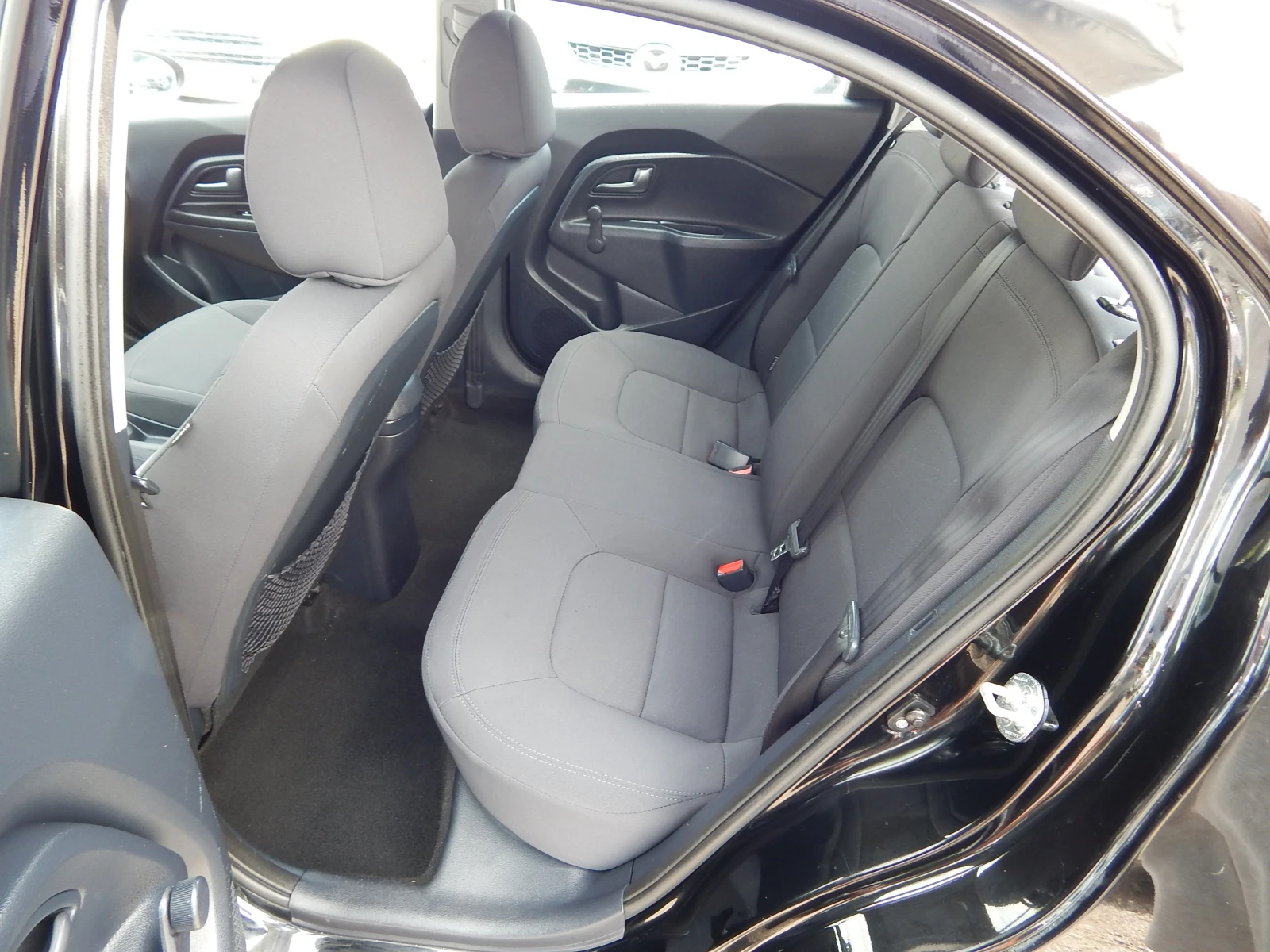 Kia Rio 1.2i* ПЕРФЕКТНА* , снимка 15 - Автомобили и джипове - 55132430