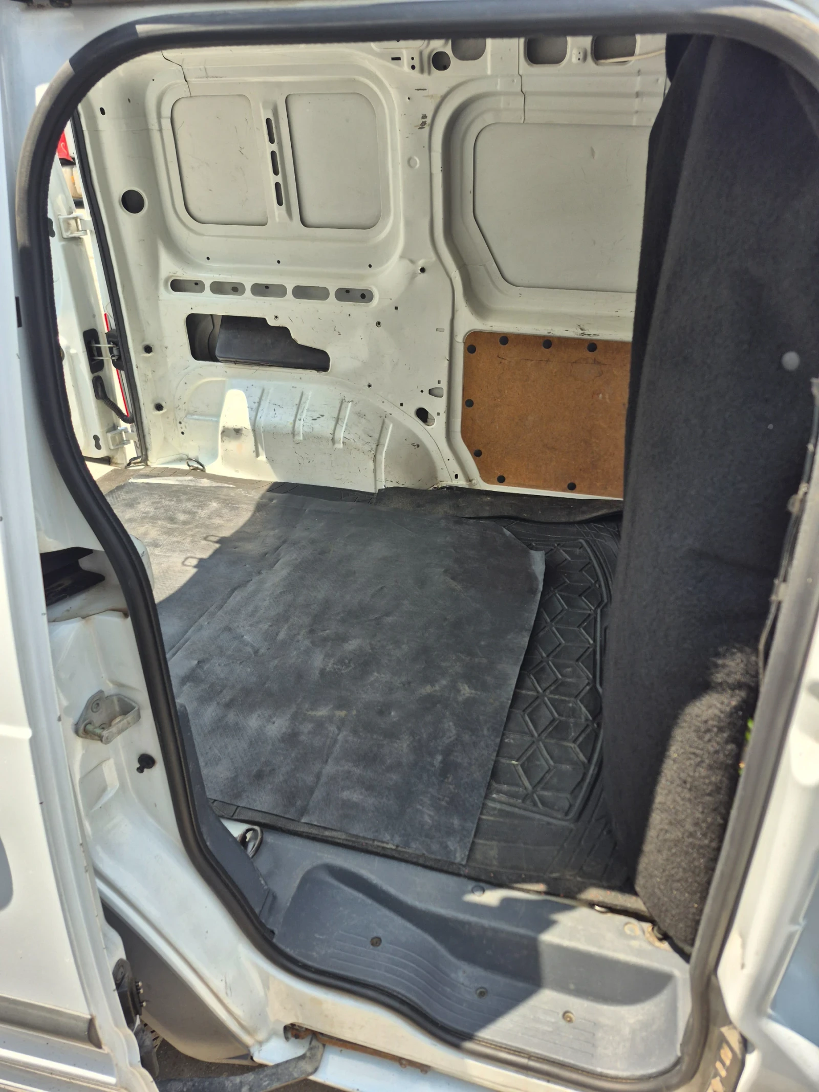 Ford Connect, снимка 9 - Автомобили и джипове - 55147123
