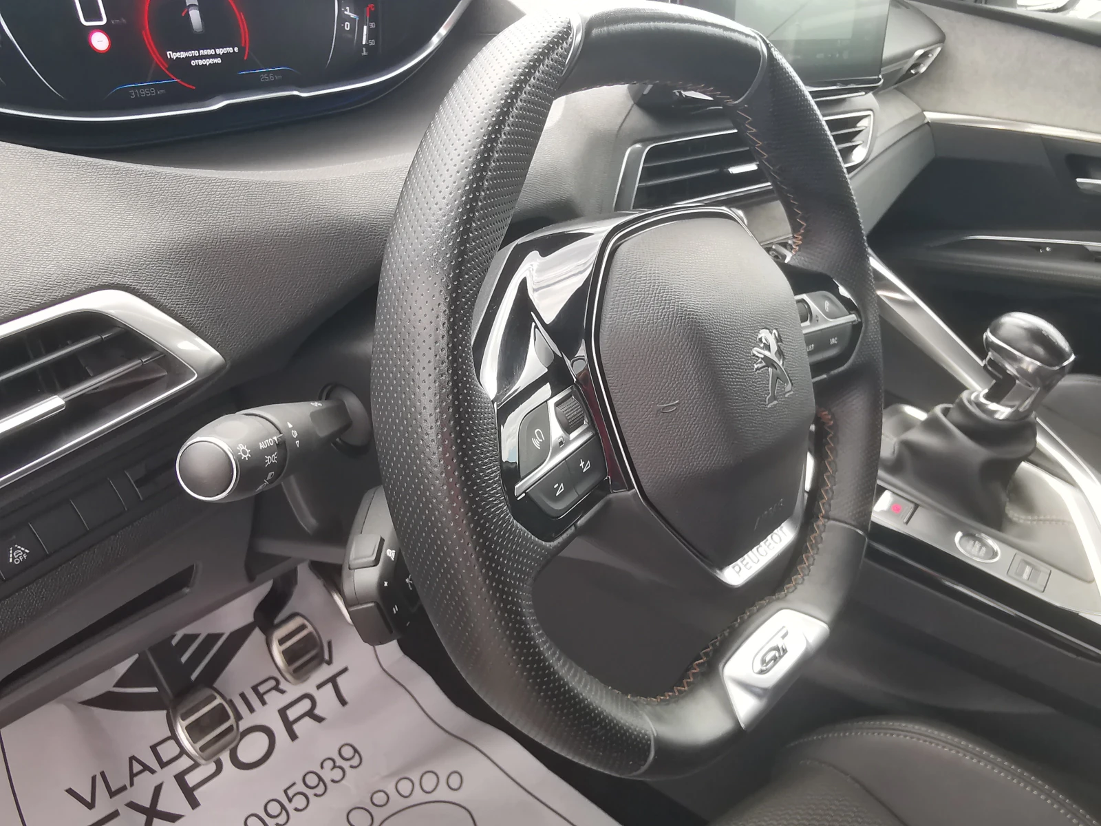 Peugeot 3008 1.2i GT FACELIFT 32k KM, снимка 13 - Автомобили и джипове - 55265290