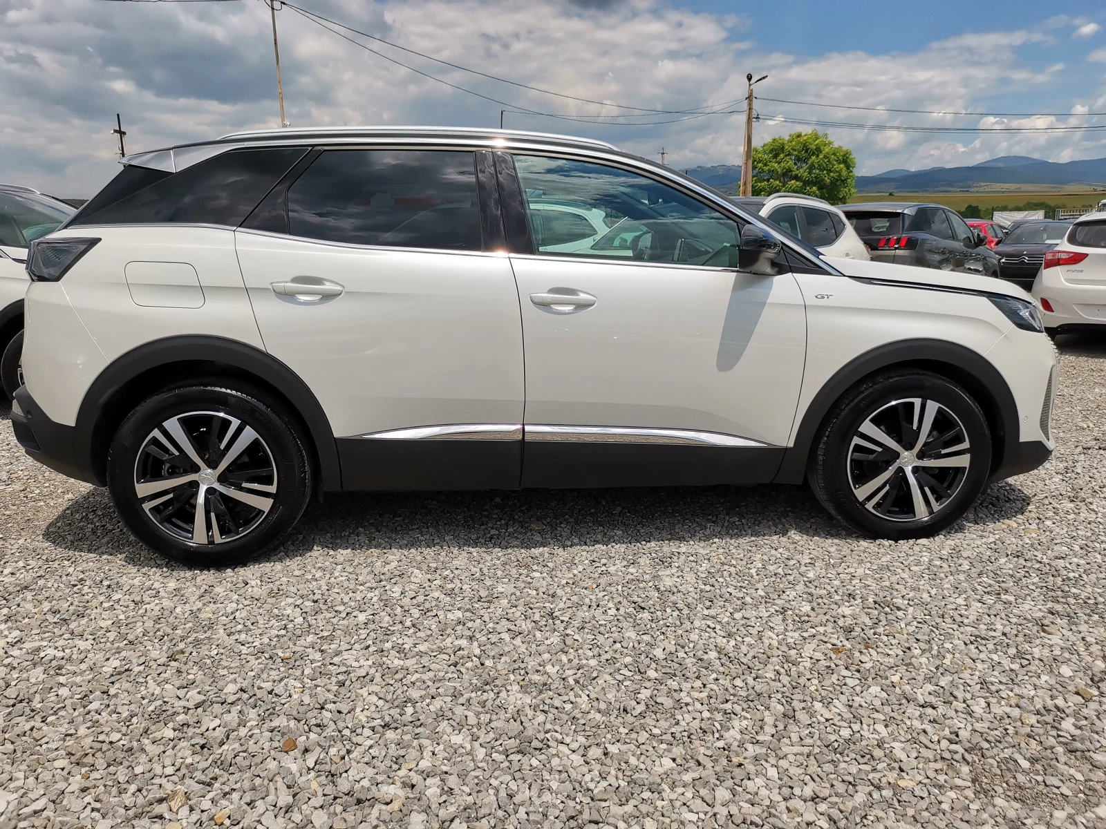 Peugeot 3008 1.2i GT FACELIFT 32k KM, снимка 2 - Автомобили и джипове - 55265290