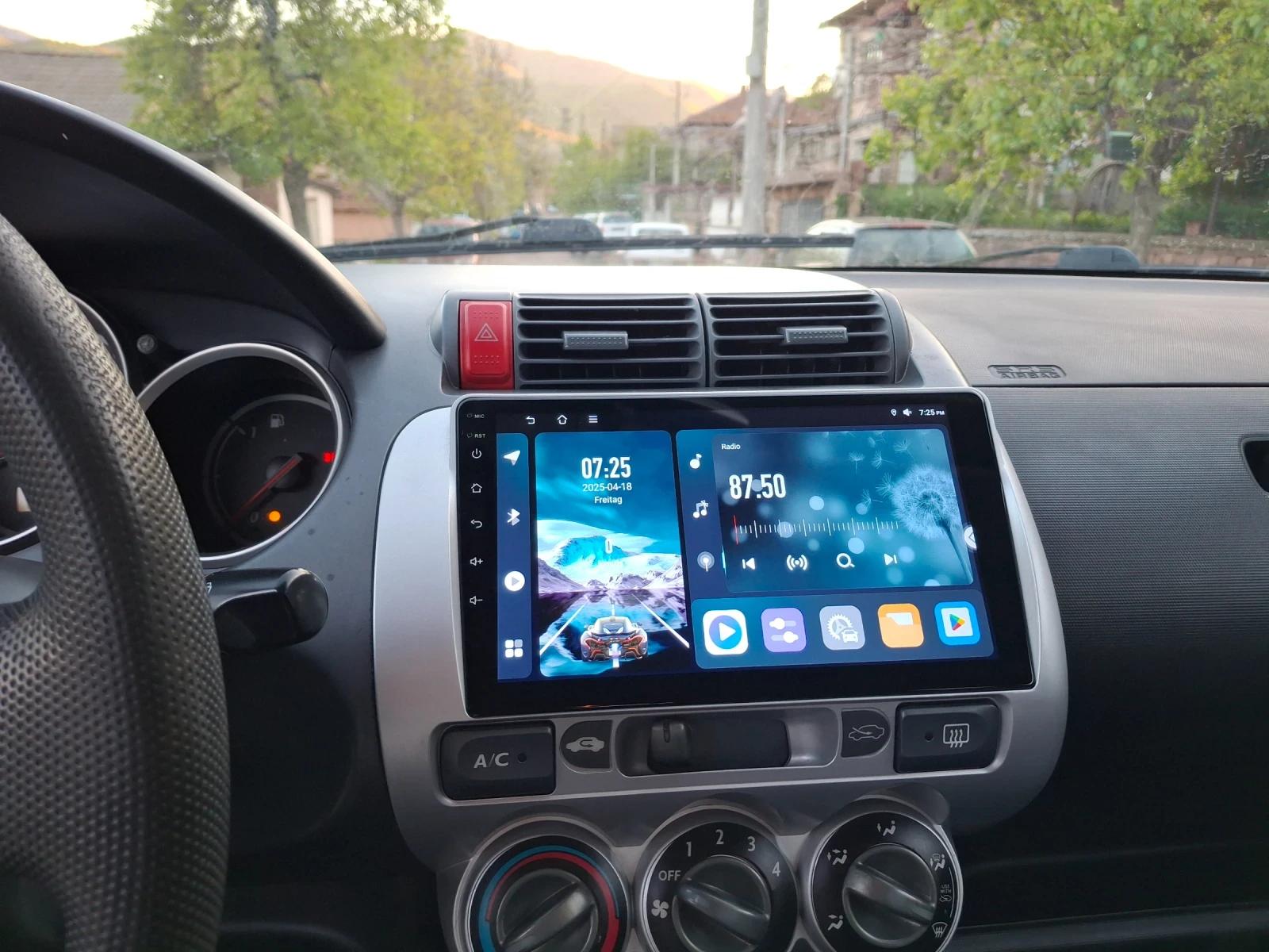 Honda Jazz 1.4i.navi.klima., снимка 10 - Автомобили и джипове - 55465628
