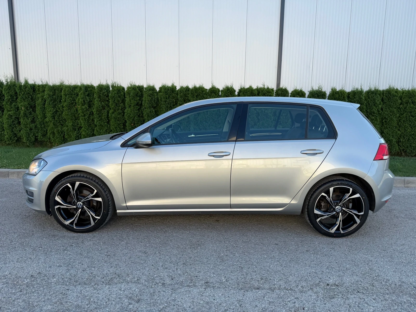 VW Golf 1.4tsi 140k.c* DSG* ACC* Камера* 7ск* ЛИЗИНГ, снимка 7 - Автомобили и джипове - 55610532