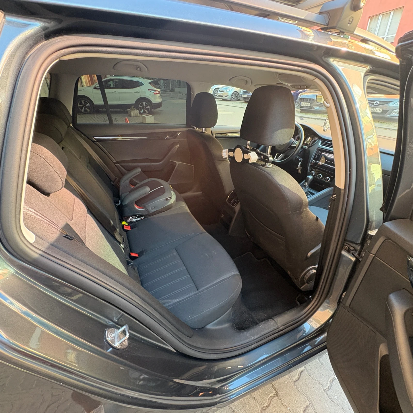 Skoda Octavia, снимка 8 - Автомобили и джипове - 56233925