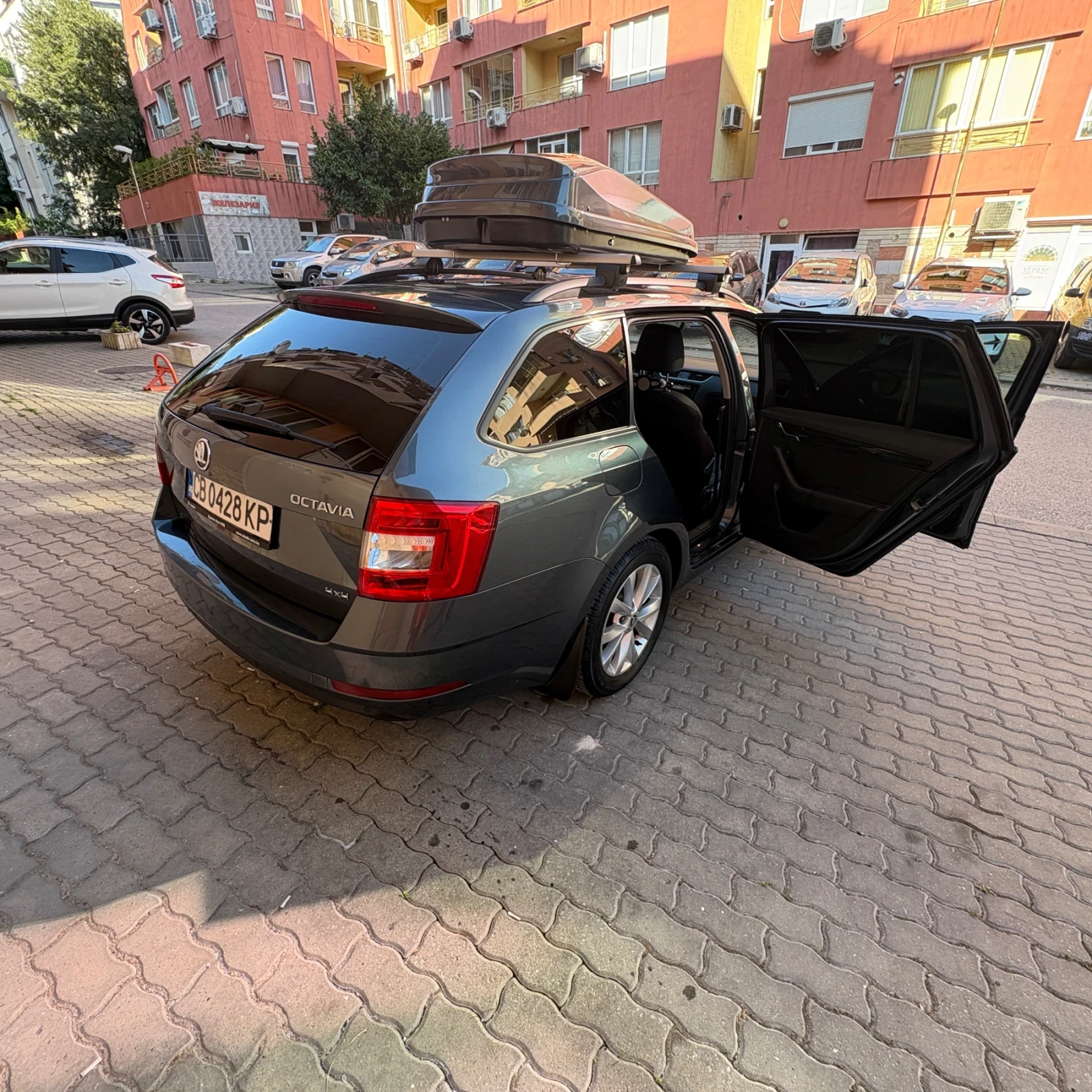 Skoda Octavia, снимка 7 - Автомобили и джипове - 56233925