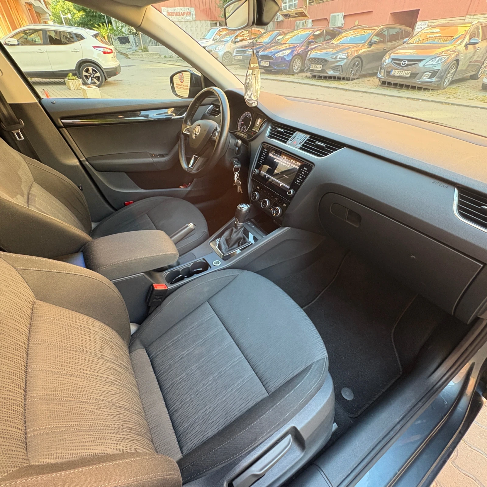 Skoda Octavia, снимка 6 - Автомобили и джипове - 56233925