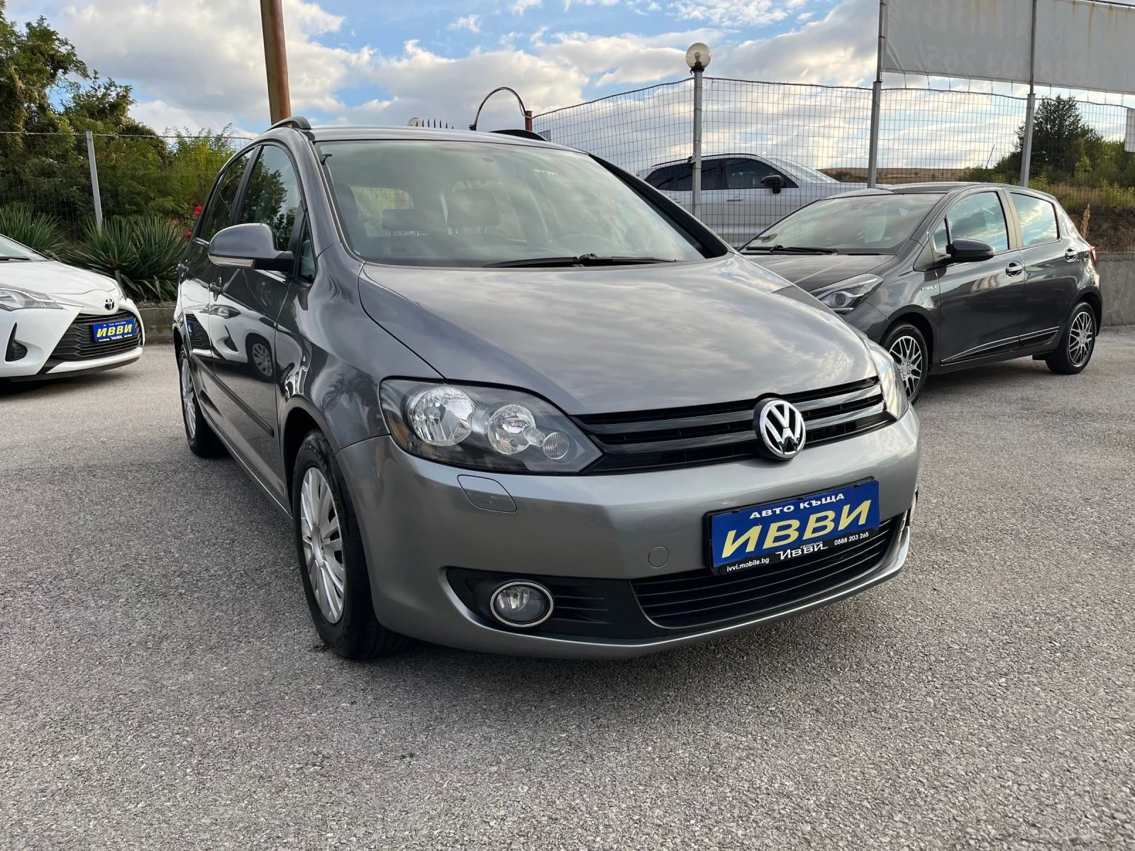 VW Golf Plus 1.6 I. 102 кс. 157 Х КМ, снимка 2 - Автомобили и джипове - 56285430