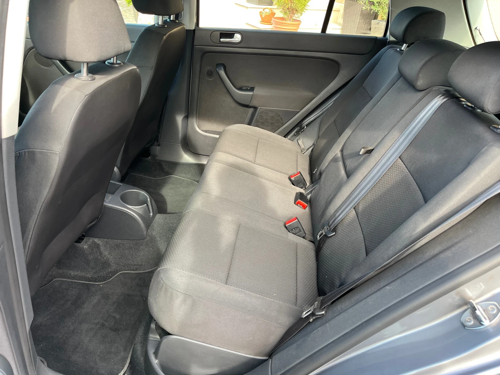 VW Golf Plus 1.6 I. 102 кс. 157 Х КМ, снимка 6 - Автомобили и джипове - 56285430