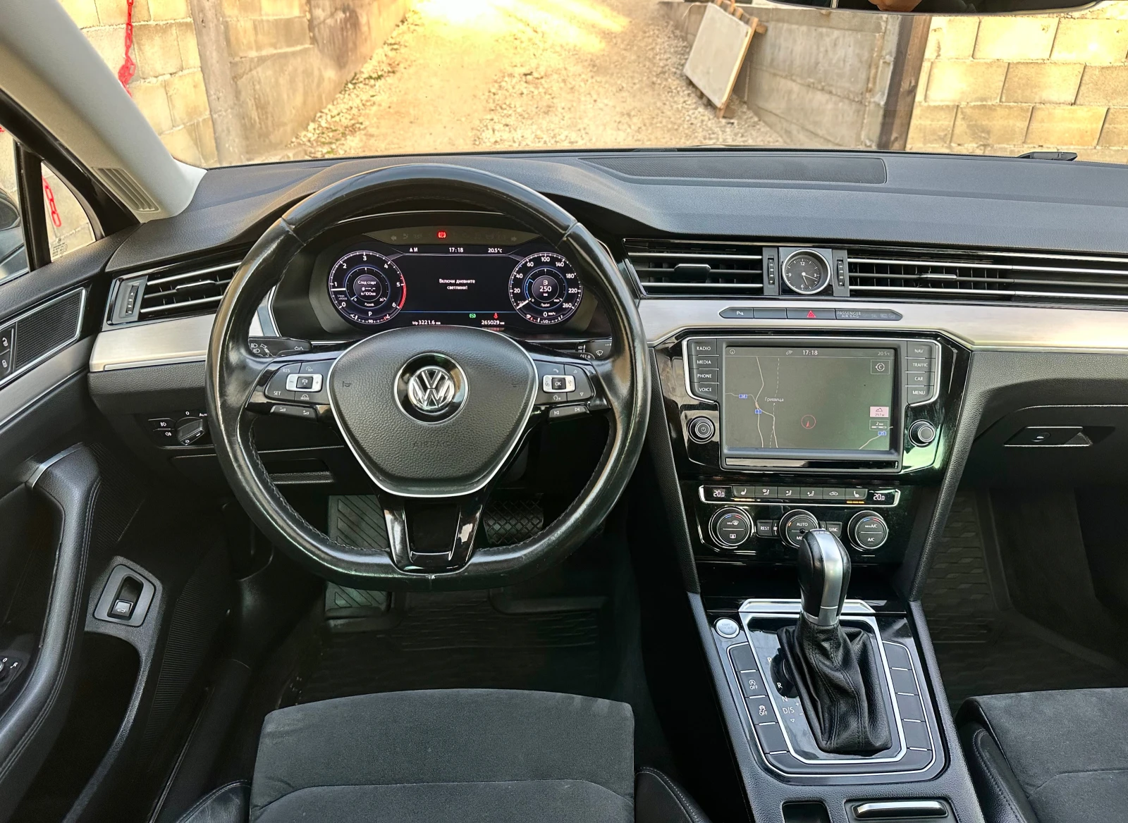VW Passat 2.0TDI Highline, Дигитал, Панорама, История, снимка 11 - Автомобили и джипове - 56330963