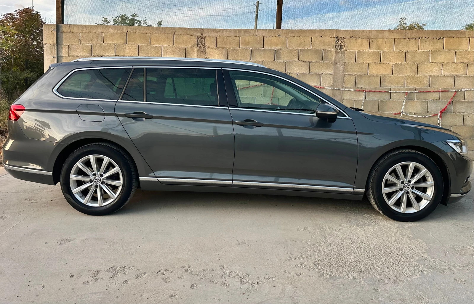 VW Passat 2.0TDI Highline, Дигитал, Панорама, История, снимка 6 - Автомобили и джипове - 56330963
