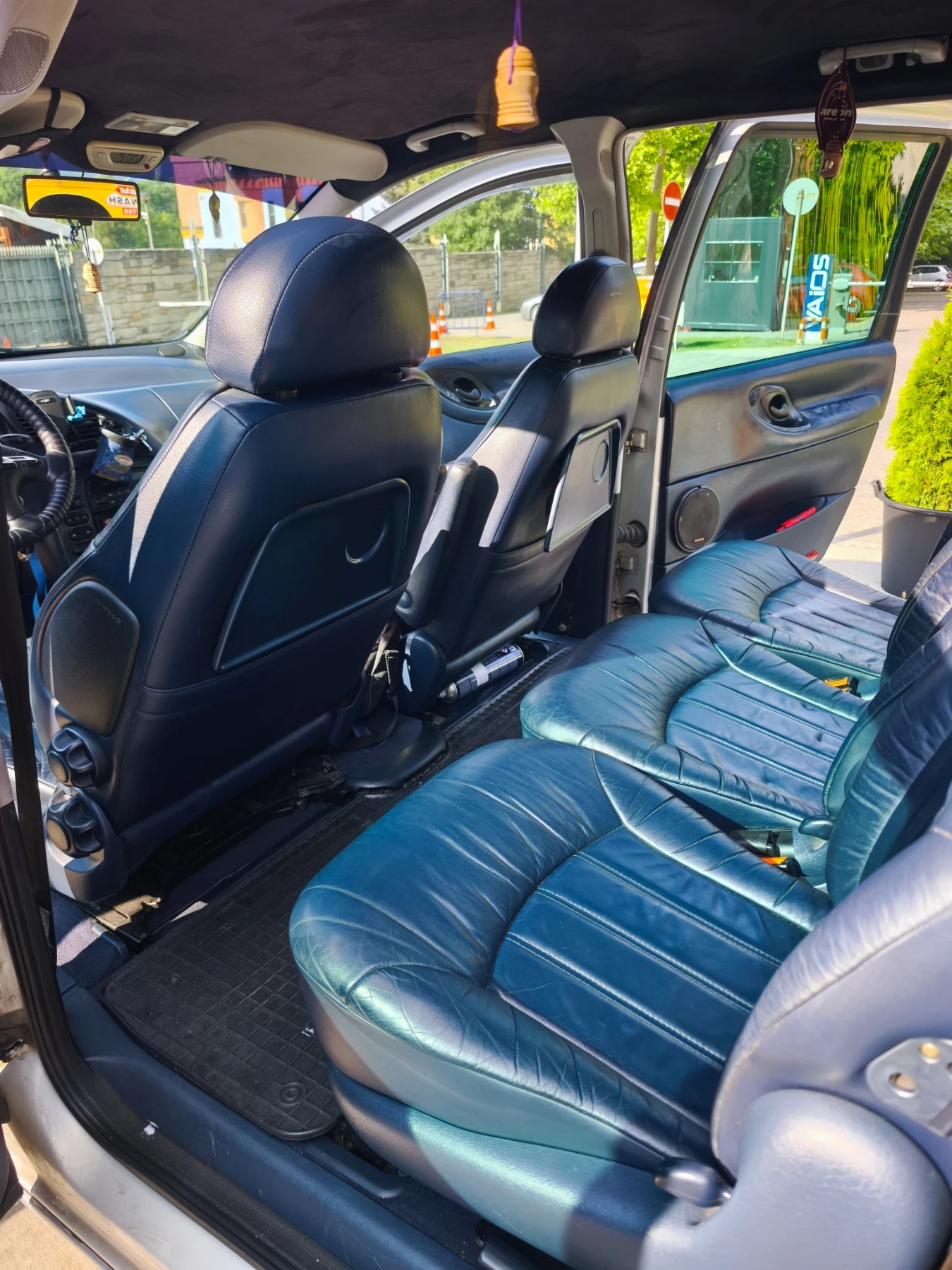 Seat Alhambra 1.9 TDI, снимка 9 - Автомобили и джипове - 56416857