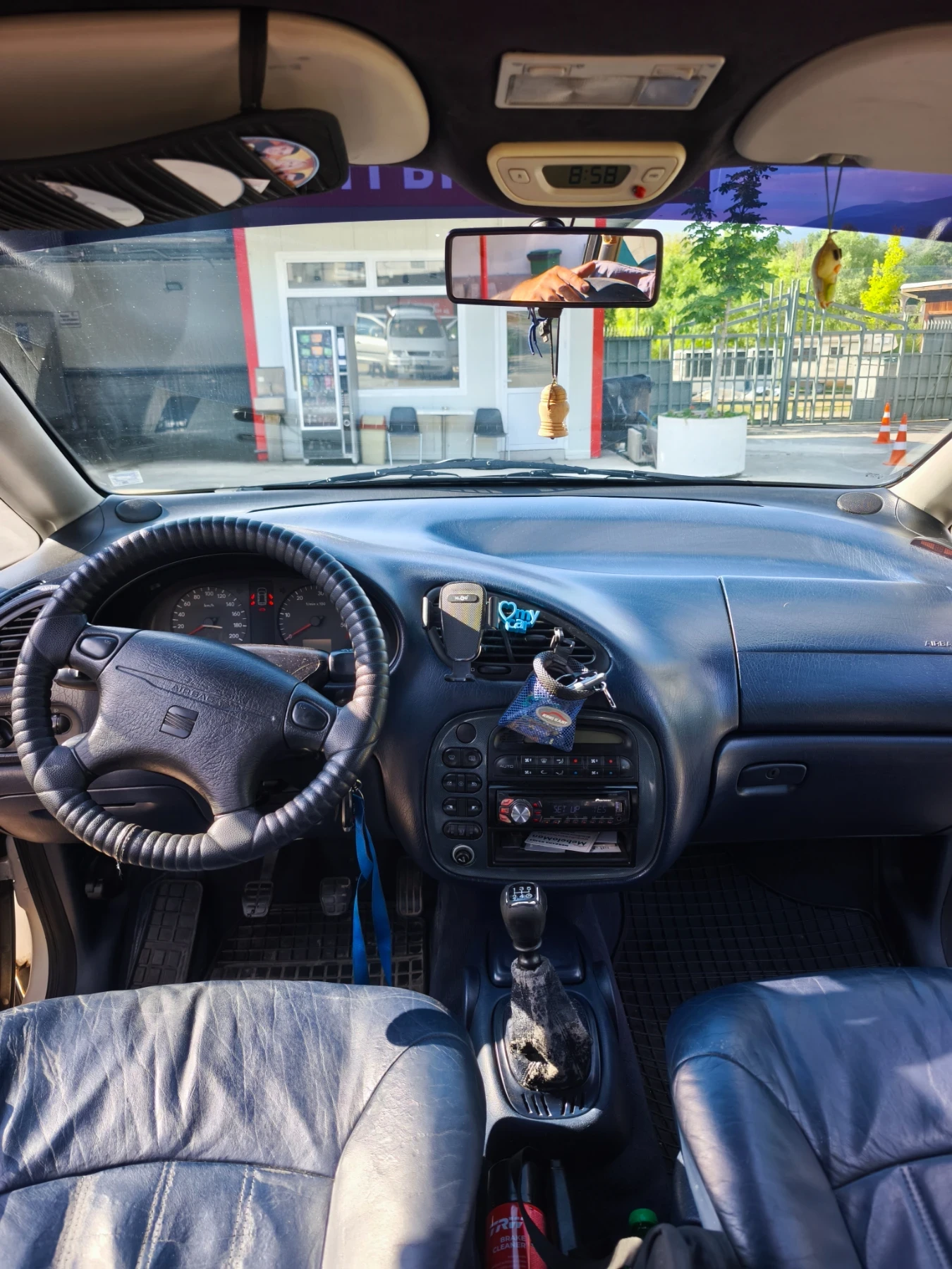 Seat Alhambra 1.9 TDI, снимка 11 - Автомобили и джипове - 56416857