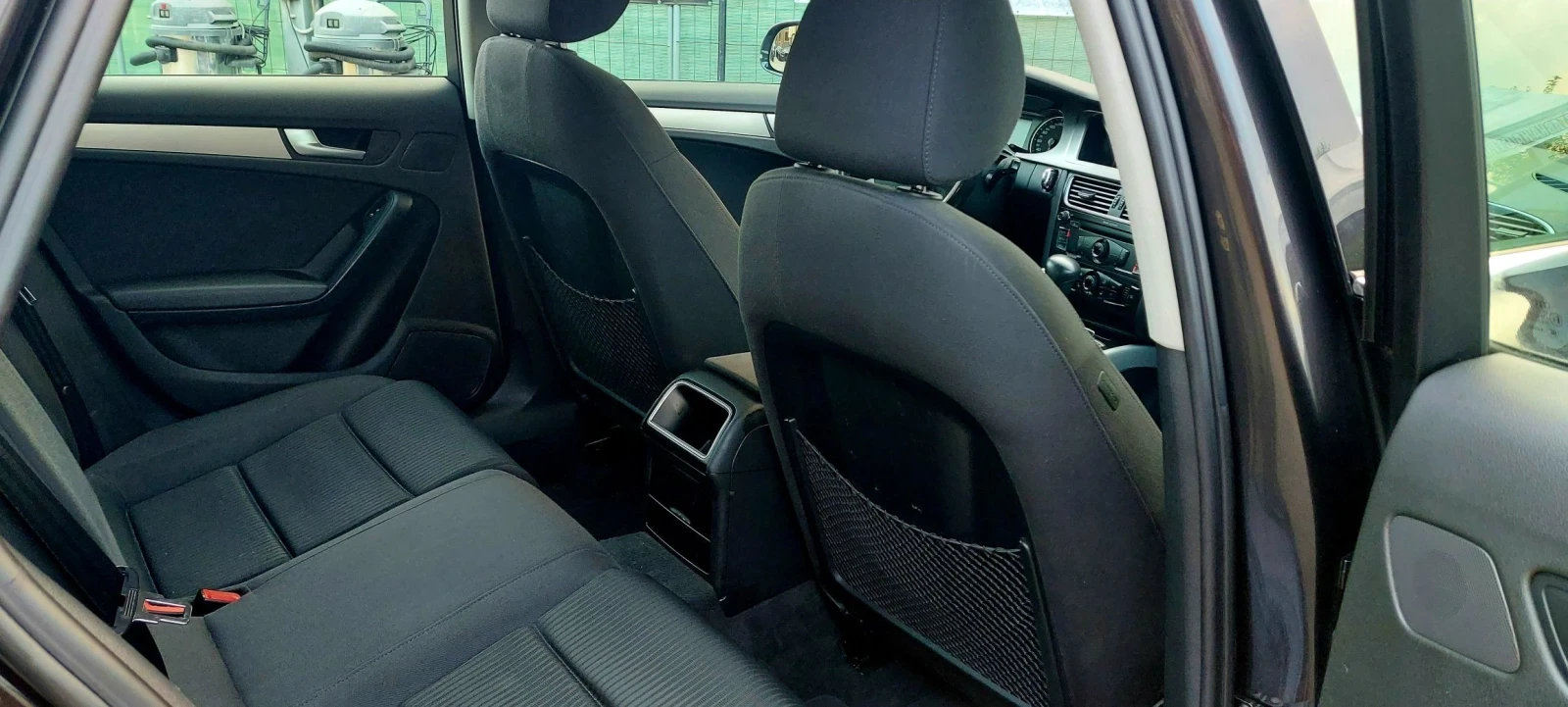 Audi A4 2.0 TDI 143k.c. AUTOMATIC, снимка 10 - Автомобили и джипове - 56456534