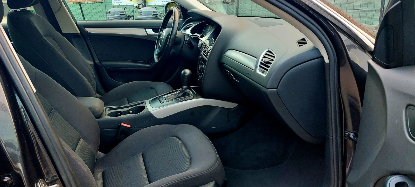 Audi A4 2.0 TDI 143k.c. AUTOMATIC, снимка 5 - Автомобили и джипове - 56456534