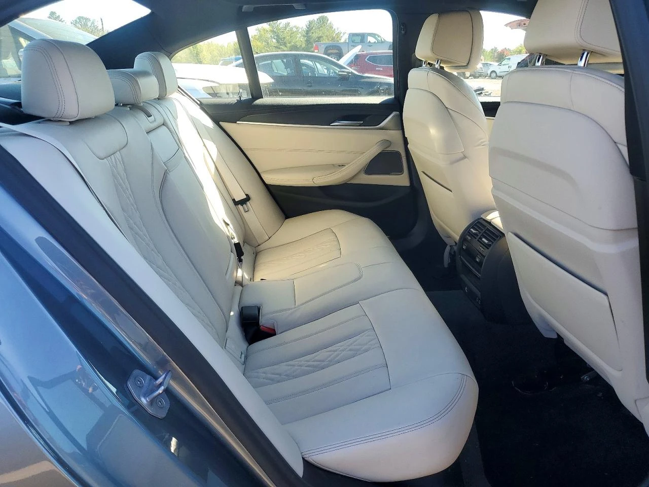 BMW M5 4.4l 50Xi, снимка 10 - Автомобили и джипове - 56511510